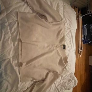 medium cropped crème urban outfitters sweater